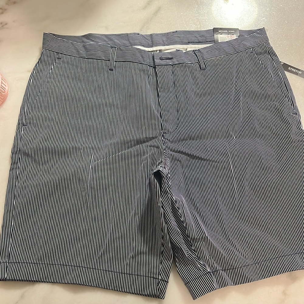 MICHAEL KORS Mens stylish shorts